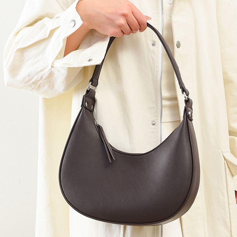 Bolso de moda con forma de med - Half Moon Crescent reseña y precio