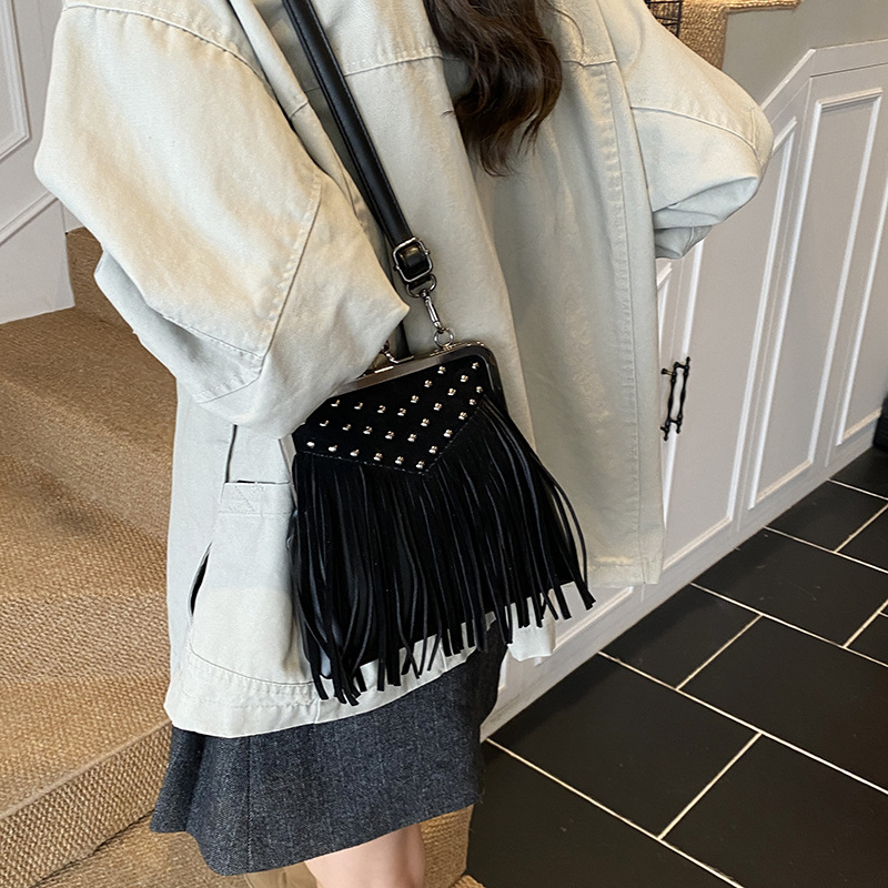 Bolso de mano con remaches a l - Women Bags Collection reseña y precio
