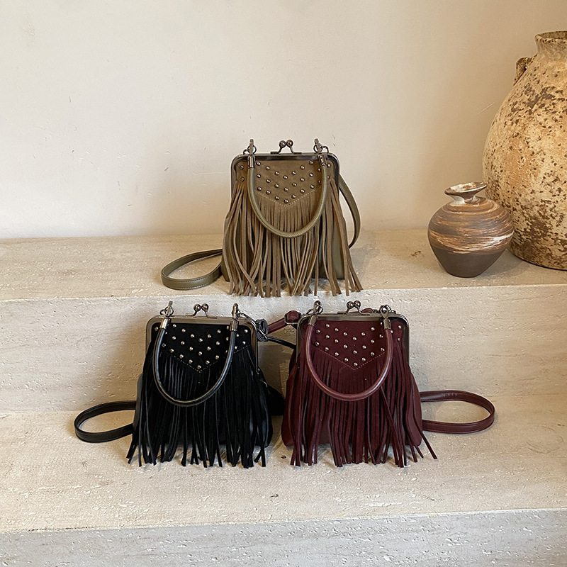 Bolso de mano con remaches a l - Women Bags Collection reseña y precio